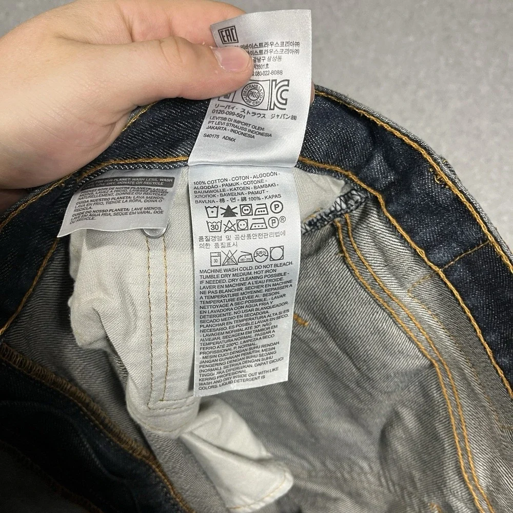 Levis Jeans Mens 33x34 (Fits 34x34) Blue 559 Relaxed Straight Dark Denim Cotton